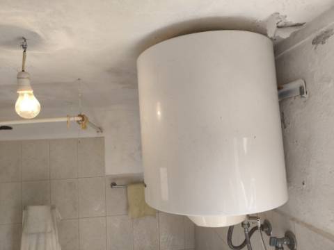 MORADIAS COM TERRENO DE 4600 M2 -COM FURO - POÇO - AGUA DA REDE ELETRICIDADE - NO MONTE DA CORTE DO GAGO - EM AZINHAL - CASTRO MARIM - ALGARVE