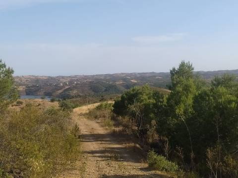 TERRENO RUSTICO COM 104440 m² E BARRAGEM