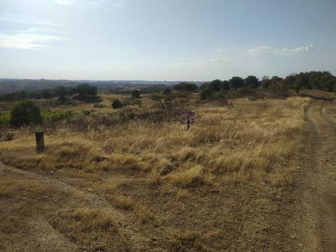 TERRENO RUSTICO COM 104440 m² E BARRAGEM