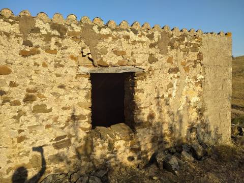 O REFÚGIO PERFEITO NO CAMPO - CASA TRADICIONAL COM TERRENO