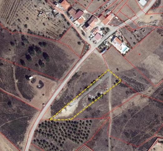 Terreno Rustico -Plano com 2960 m², situado numa zona tranquila com vários acesso, nas proximidades do Azinhal, Odeleite Castro Marim , Algarve.
