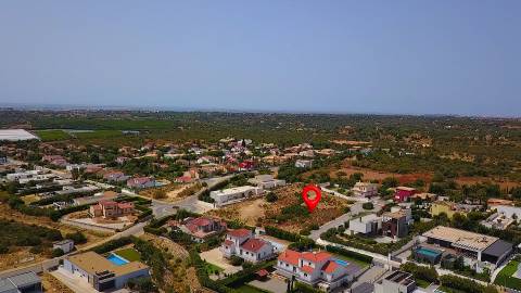 Lote Urbano Exclusivo com 1.496 m² no Cerro Azul - Quelfes | Olhão