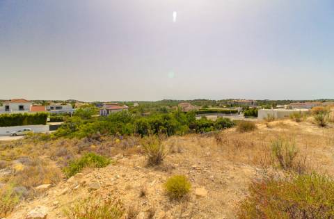 Lote Urbano Exclusivo com 1.496 m² no Cerro Azul - Quelfes | Olhão