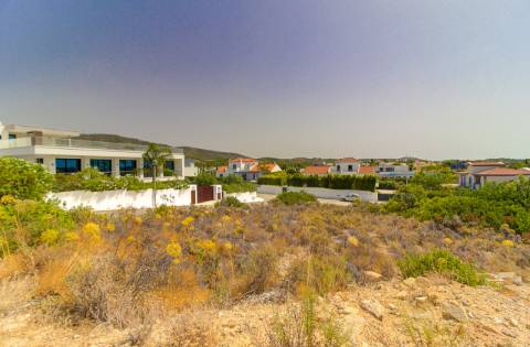 Lote Urbano Exclusivo com 1.496 m² no Cerro Azul - Quelfes | Olhão