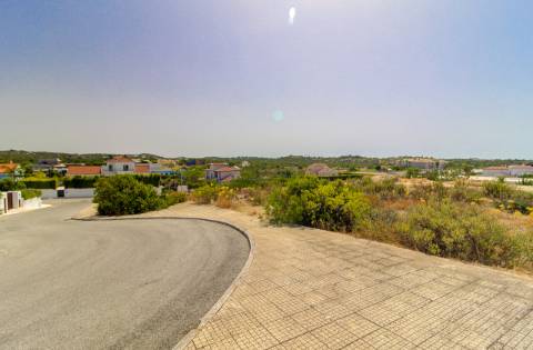 Lote Urbano Exclusivo com 1.496 m² no Cerro Azul - Quelfes | Olhão