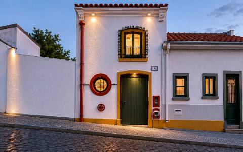 Moradia T1 de Luxo com Terraço Exclusivo no Centro de Loulé