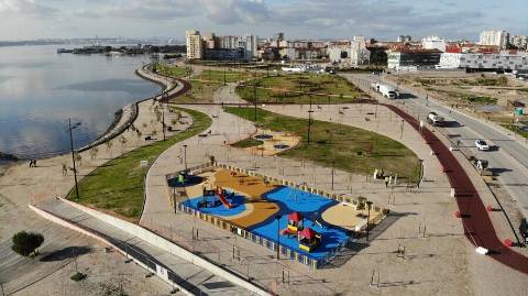 Garagem individual na Verderena perto do terminal rodo-ferro-fluvial | Ocasião !!!
