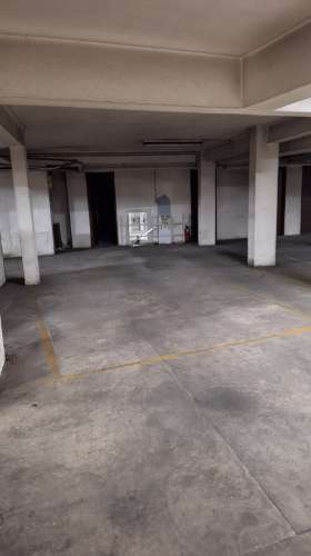 Loja c/ 25,7 m2 e Arrecadação c/ 14,72 m2 em Centro Comercial no Centro do Barreiro | Própria para vários tipos de atividade