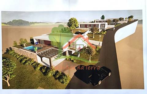  Terreno urbano para construção de 4 moradias com PIP 