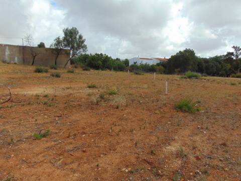 Terreno para construção em Almancil