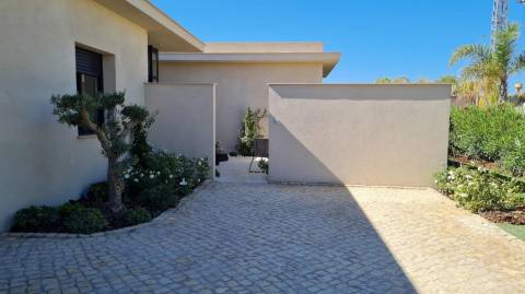 Moradia T5 em condominio privado
