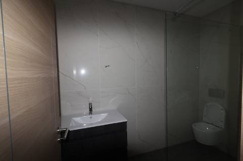 Apartamento T5 Duplex Novo, com exposição solar a sul e vistas deslumbrantes de campo e mar em São Brás de Alportel