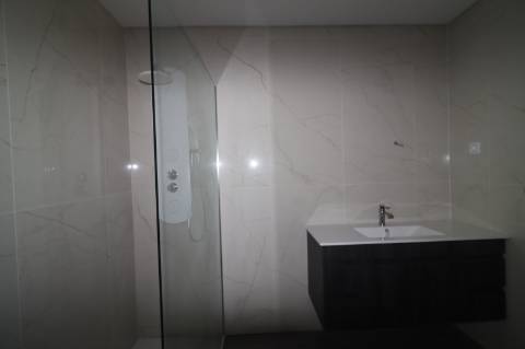 Apartamento T5 Duplex Novo, com exposição solar a sul e vistas deslumbrantes de campo e mar em São Brás de Alportel