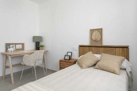 Apartamento T3 com grandioso terraço, junto da praia.