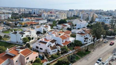Apartamento T4 de alta eficiência energética e com domótica, Portimão