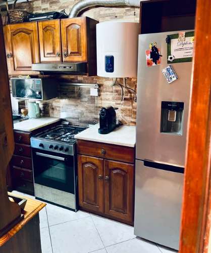 Apartamento T1 +1 remodelado em condomínio com piscina