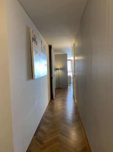 Apartamento T2 com vista mar, avenida principal da Foz do Douro.