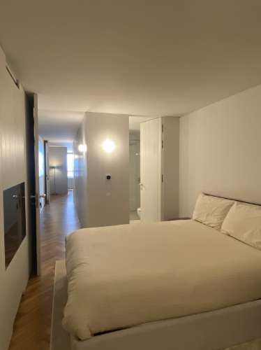 Apartamento T2 com vista mar, avenida principal da Foz do Douro.