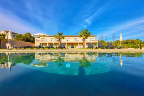 Apartamento T2 em aldeamento de golfe