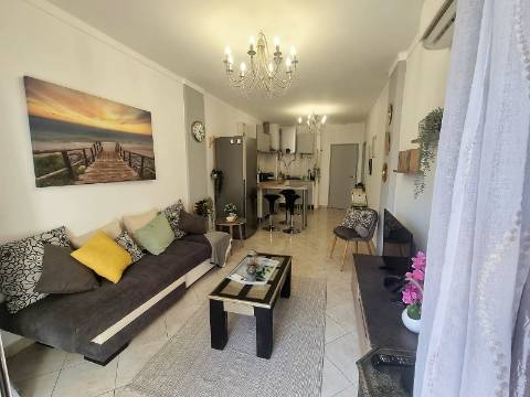 Apartamento T1 renovado e equipado a 100 metros da praia de Quarteira