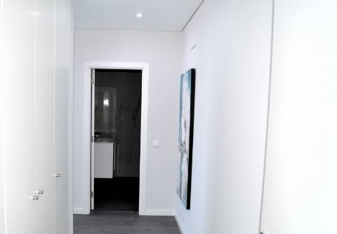 Apartamento T3 Novo com piscina, garagem e arrecadação em Olhão