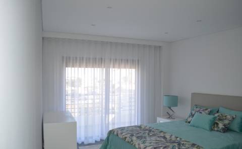 Apartamento T3 Novo com piscina, garagem e arrecadação em Olhão