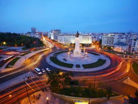 Loja junto ao Marquês de Pombal