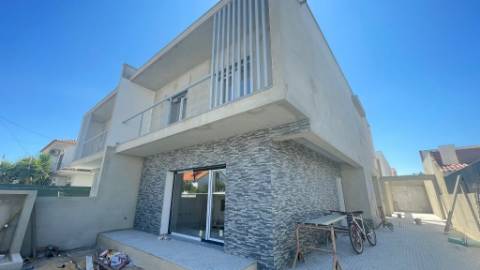 Moradia Geminada