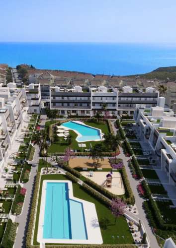 Apartamento T2 novo, junto da praia.