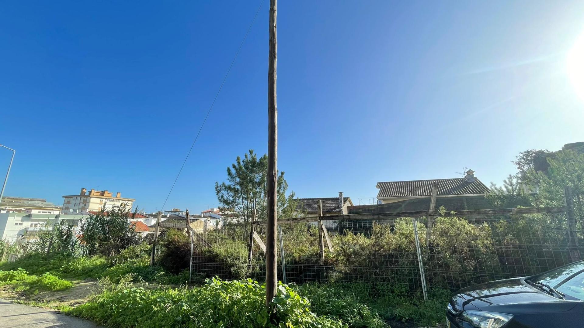 Conjunto de 4 Lotes de Terreno em Sobreda