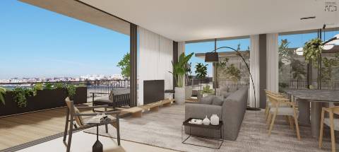 Apartamento T4 com varanda e estacionamento na Margem do Rio Douro
