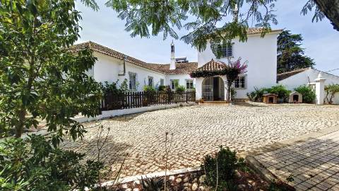 Moradia Isolada T6 em Cerro d'Águia - Albufeira