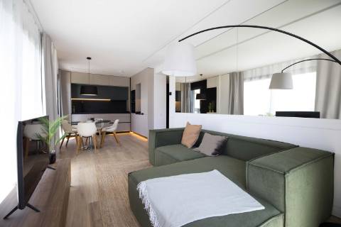 Apartamento T2 com terraço, perto da praia.