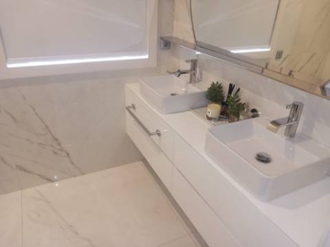 Moradia T4 remodelada, em zona premium do Porto.