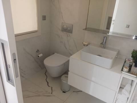 Moradia T4 remodelada, em zona premium do Porto.