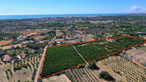 Terreno com projeto aprovado em Quarteira