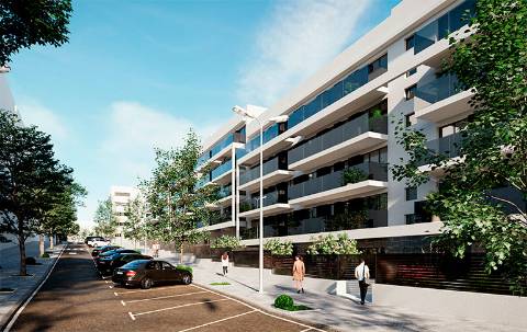 Apartamento T4 em construção, bem localizado.