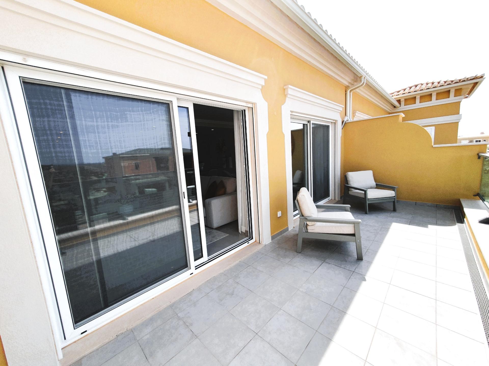 T2 Lagos com Segurança 24H Golf Piscina Ginásio Jacuzzi e Garagem