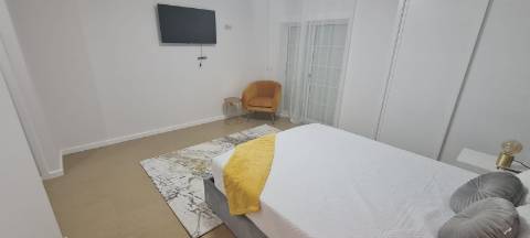 Moradia V2+1 em condomínio com Piscina em zona calma de Albufeira