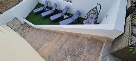 Moradia V2+1 em condomínio com Piscina em zona calma de Albufeira