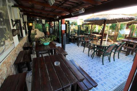 Moradia/Restaurante na Charneca da Caparica