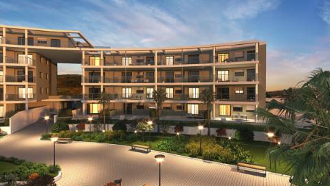 Moradia T2 com terraço e garagem.