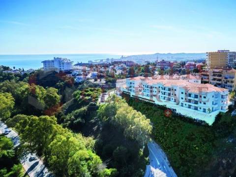 Apartamento T3 duplex novo, perto da praia.
