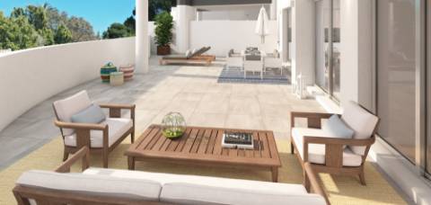 Moradia em banda T3, com terraço.