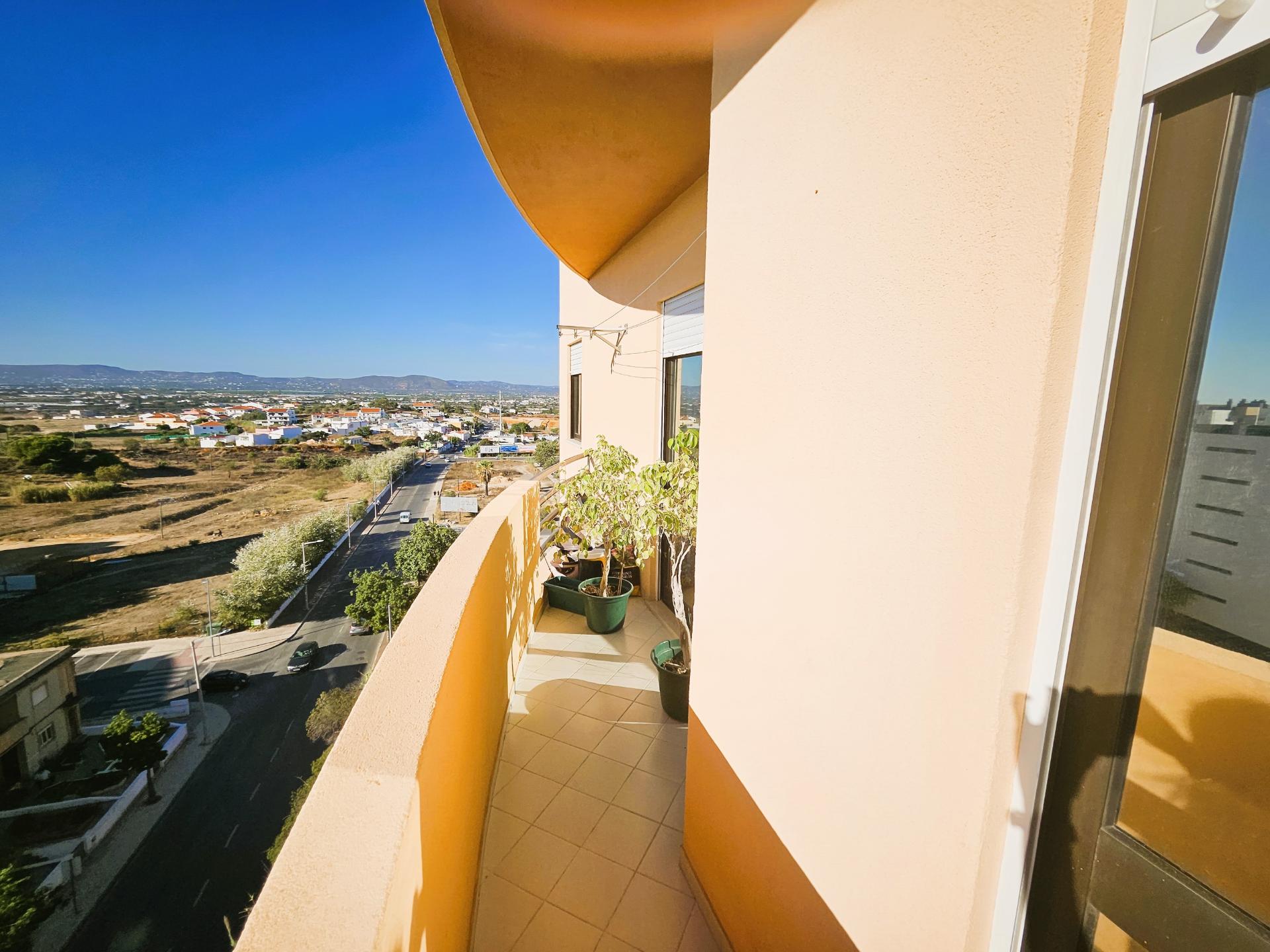 Apartamento T5 com vista mar e serra - Faro, Algarve