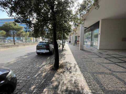 Espaço Comercial no Parque das Nações
