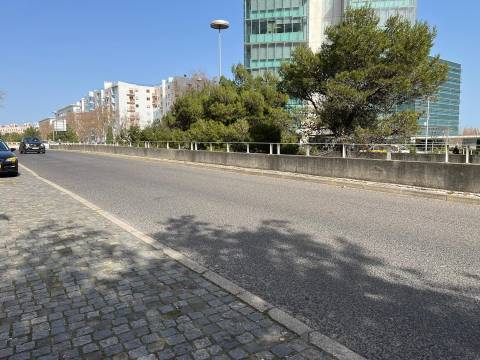 Espaço Comercial no Parque das Nações
