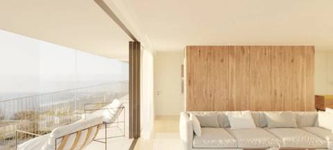 Apartamento T2 com ampla varanda na margem do Rio Douro