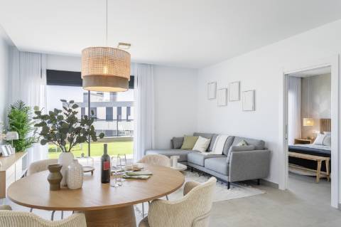 Apartamento T3 com grandioso terraço, junto da praia.