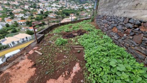 Moradia por Recuperar com Projeto Aprovado em São Roque